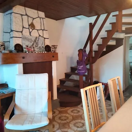 Maison 50 M De La A - 1800 M Du Centre بيت للعطل